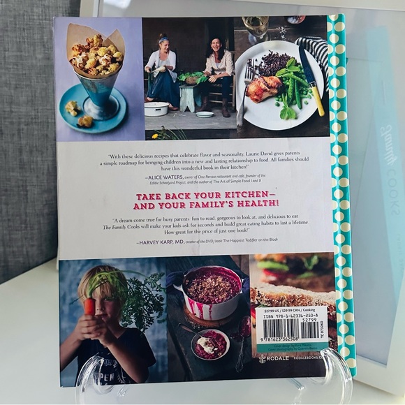 NEW The Family Cooks +100 Recipes Cookbook Hardcover Recipe Book - Picture 16 of 16